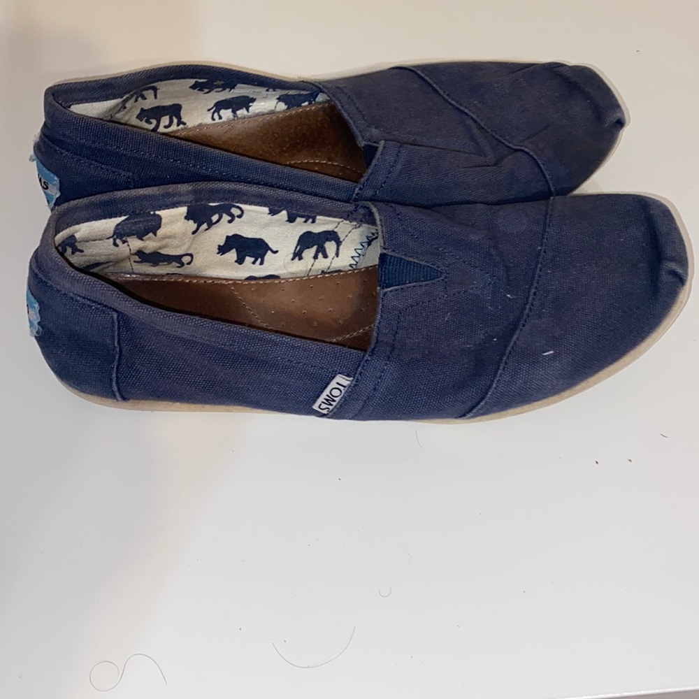 Toms